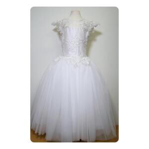 NEW CHRISTIE HELENE girl's silk with lace overlay bodice dress in white